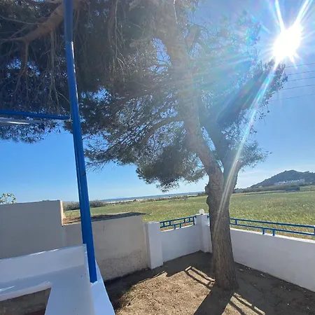Eirini's House - Mikri Vigla, Nr Beach ヴィラ ミクリ・ヴィグラ