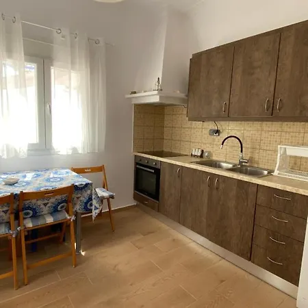 Eirini's House - Mikri Vigla, Nr Beach ヴィラ ミクリ・ヴィグラ