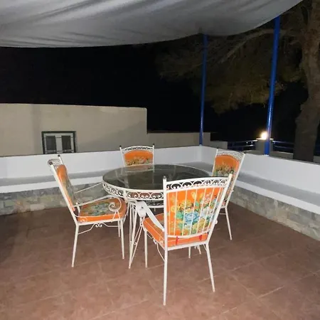 Eirini's House - Mikri Vigla, Nr Beach ミクリ・ヴィグラ